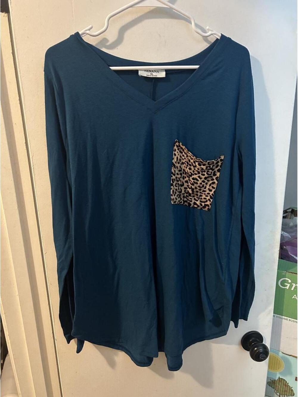 Zenana blue long sleeve top with leopard print pocket, size XL